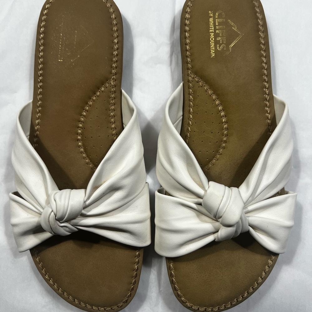 White Mountain White Slide Sandals with Knot Design